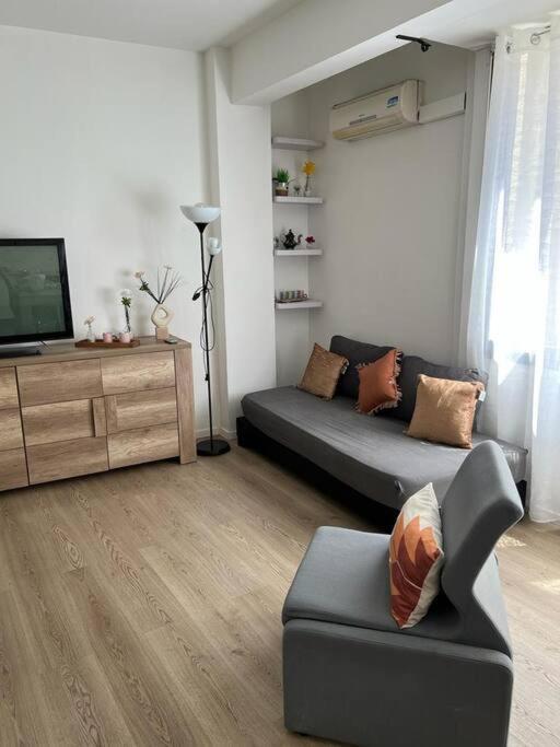 Le Building: 5 Pax Centre Ville Marseille Luaran gambar